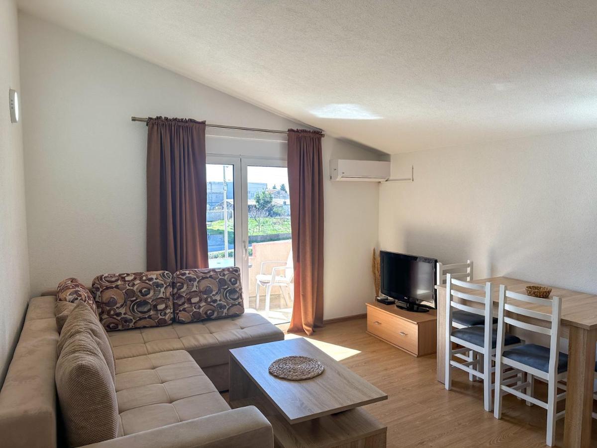 Jasmin Apartmani Bar Eksteriør billede