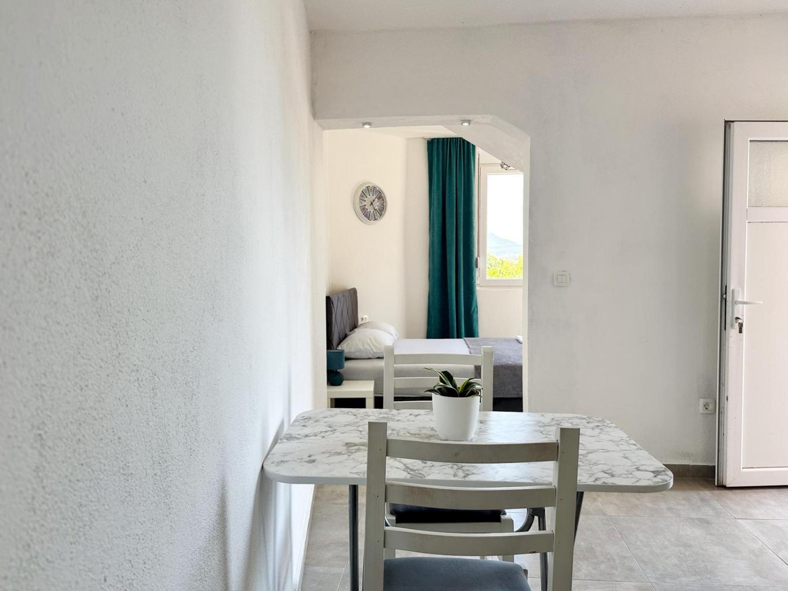 Jasmin Apartmani Bar Eksteriør billede
